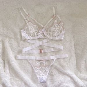 Lacey Bridal Set
